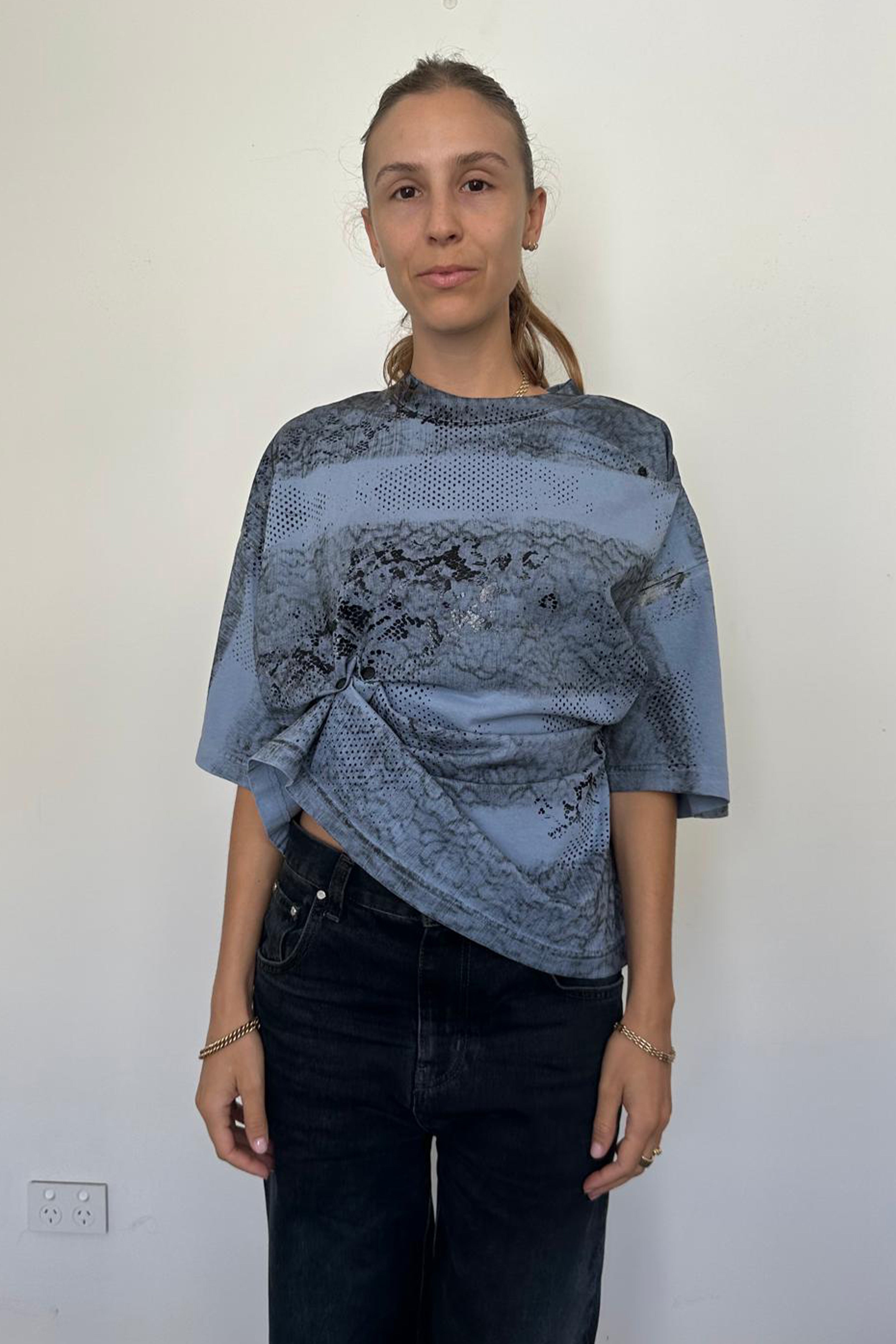 MORPH TEE - SKY/BLACK LACE